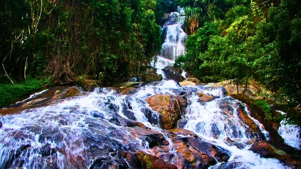 Na Muang Waterfall