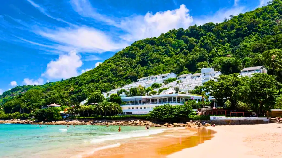 Nai Harn Beach