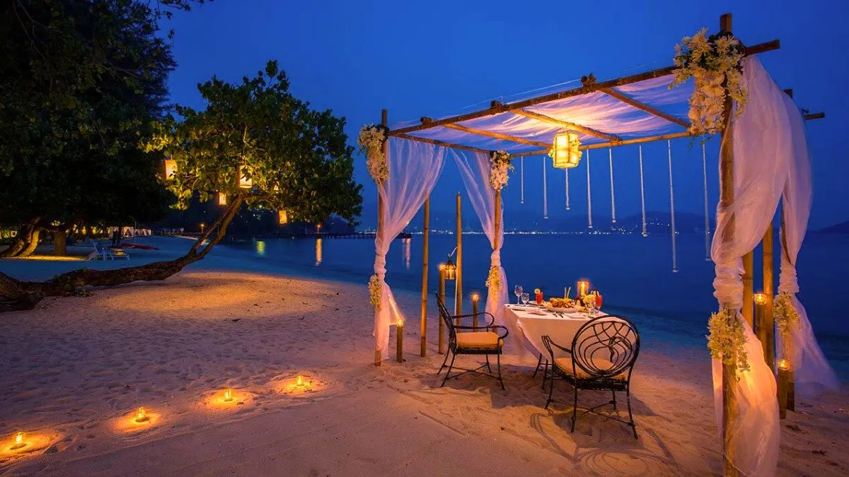 Romantic Beachfront Dinner