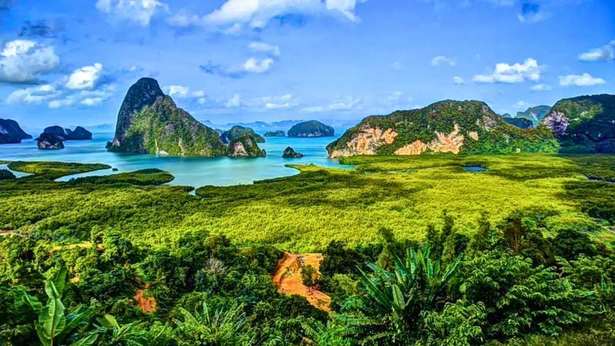 Samet Nangshe Viewpoint, Phang Nga Bay