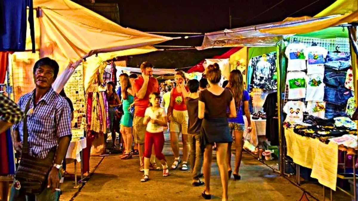 Thepprasit Road Night Market