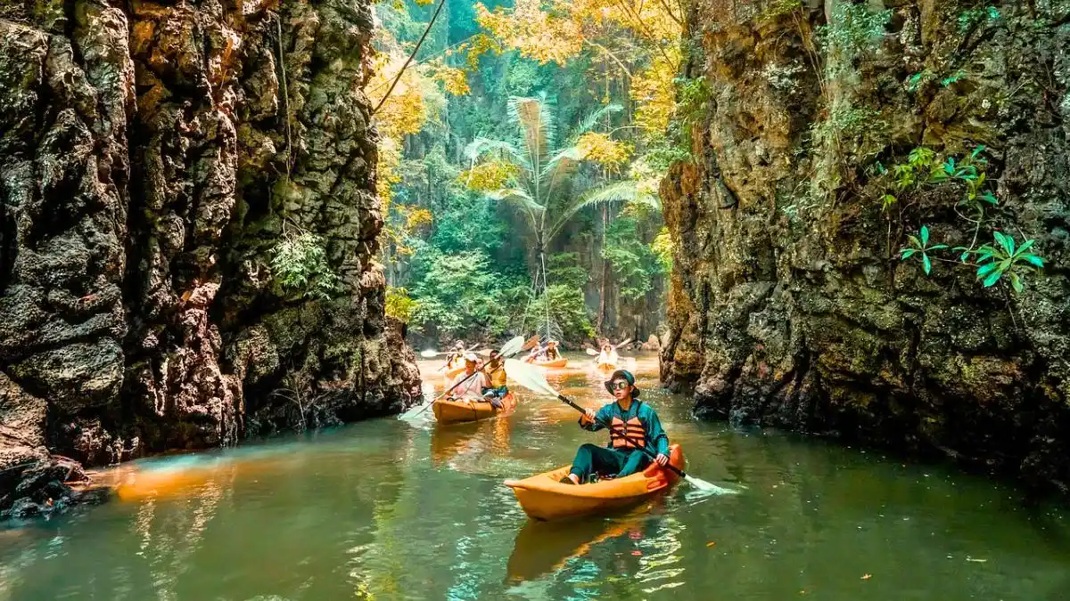 kayaking in krabi