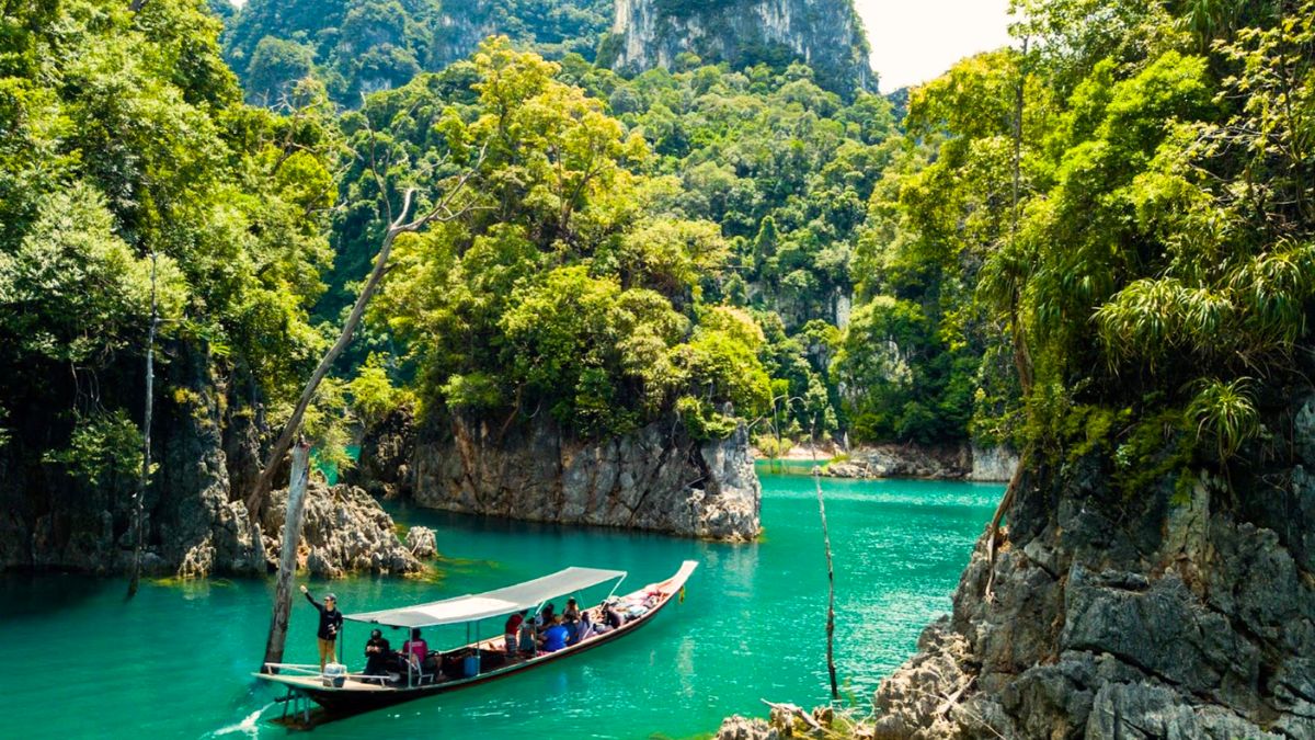 Explore the National Park of Khao Sok