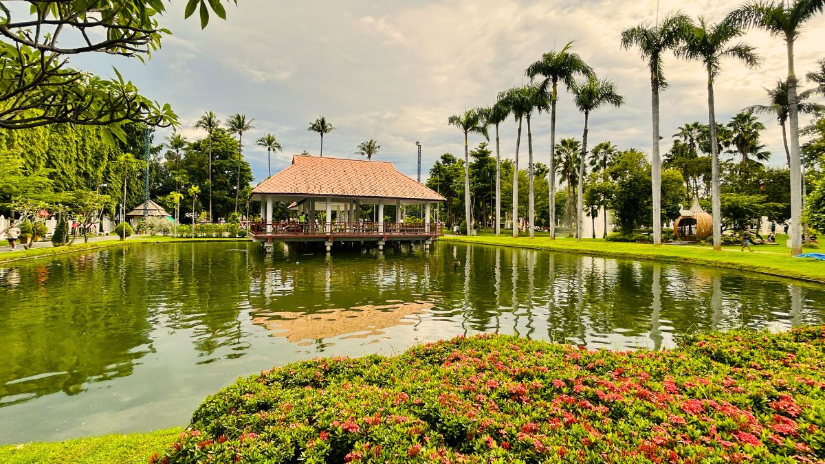 Nong Buak Haad Public Park