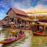 Buy Souvenirs from Pattaya Floating Market