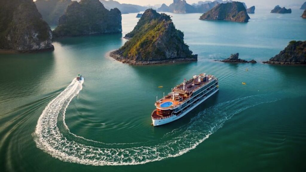 Splendid Northern Vietnam with Halong Bay